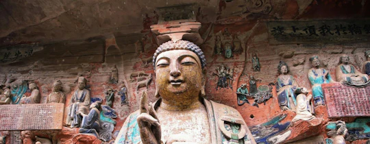 Private tour of Baodingshan Grottoes and Chongqing's local cuisine