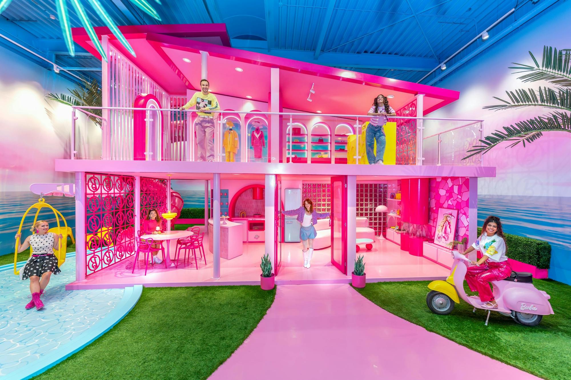 Barbie, the dream experience in Amsterdam