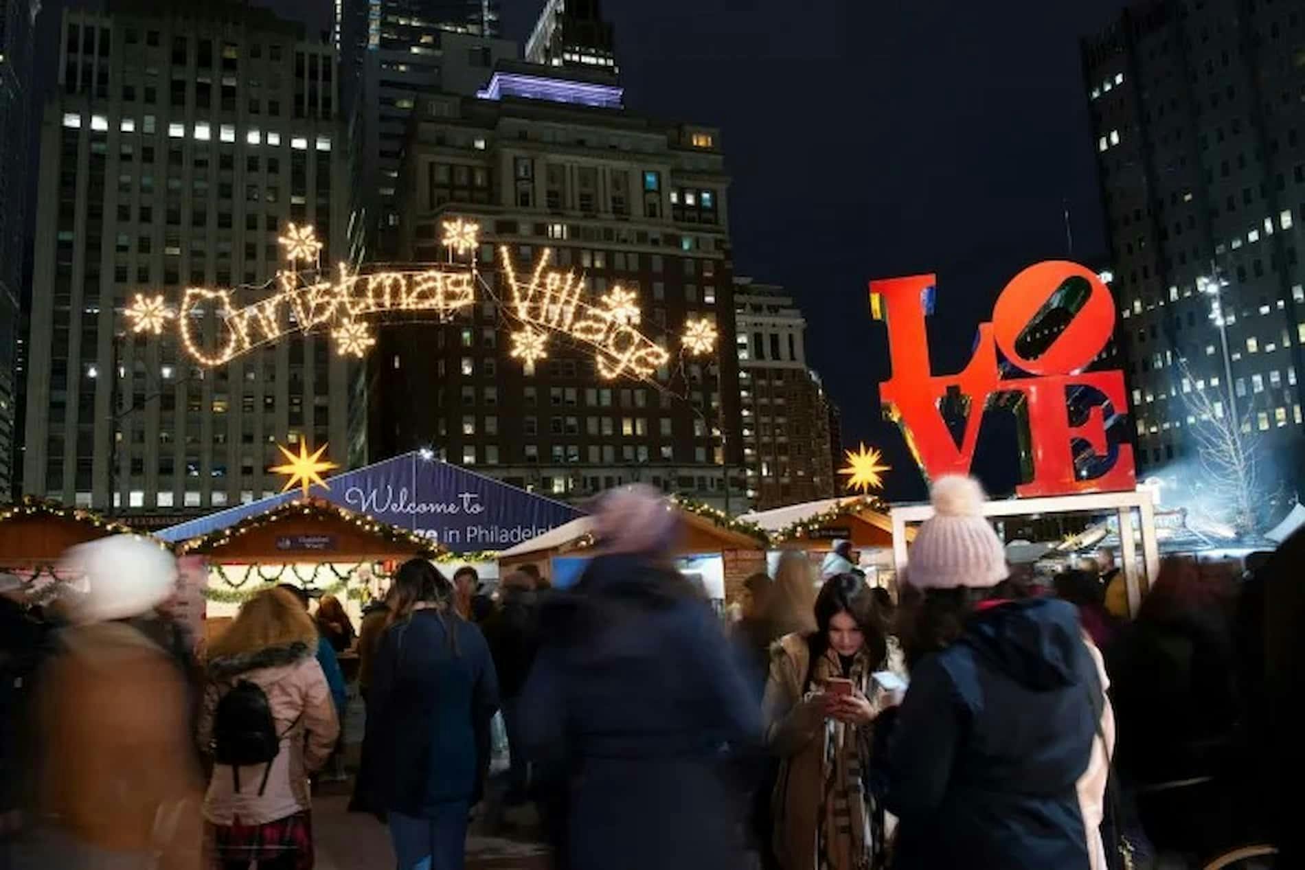Philadelphia City Sightseeing's holiday lights tour tickets