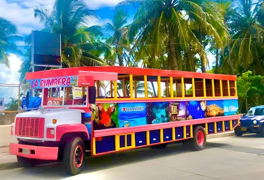 San Andrés Island guided tour in Chiva bus