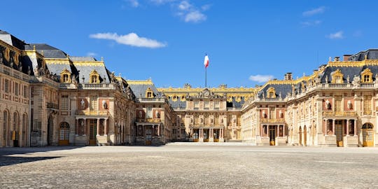 Versailles train tour from Paris with tickets to the palace
