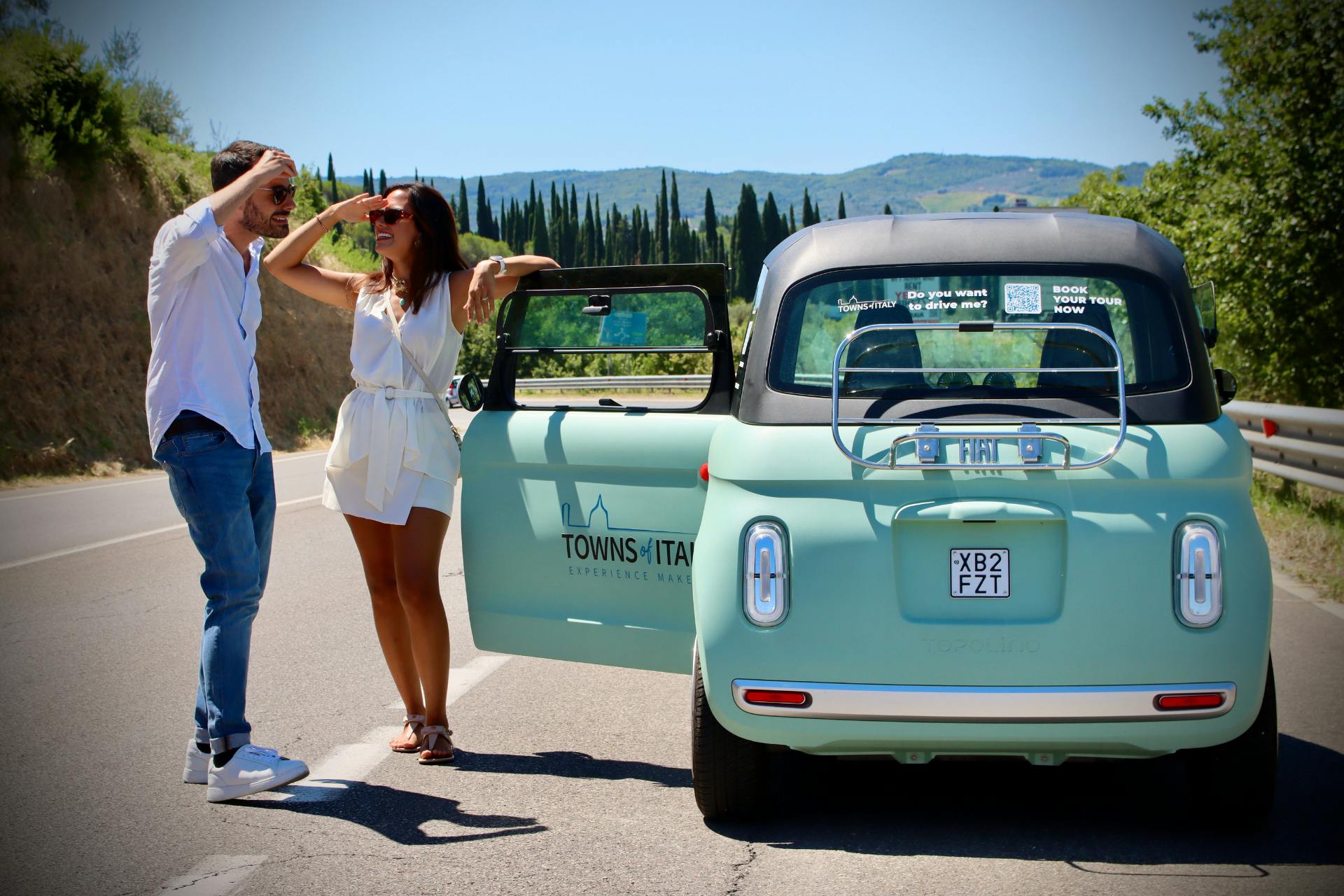 Tuscany e-car excursion with wine tour from Florence