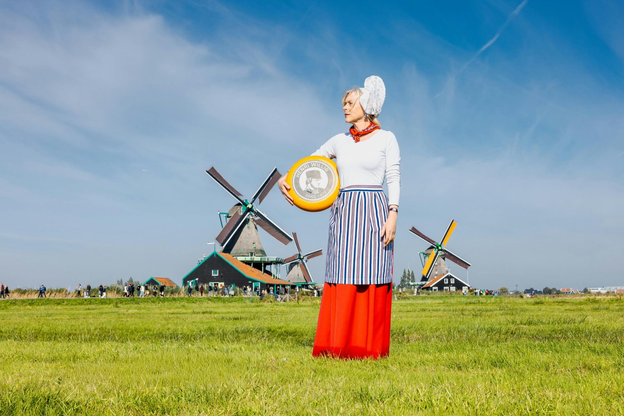 Volendam and Zaanse Schans Windmills Guided Tour from Amsterdam