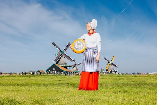 Volendam and Zaanse Schans Windmills Guided Tour from Amsterdam