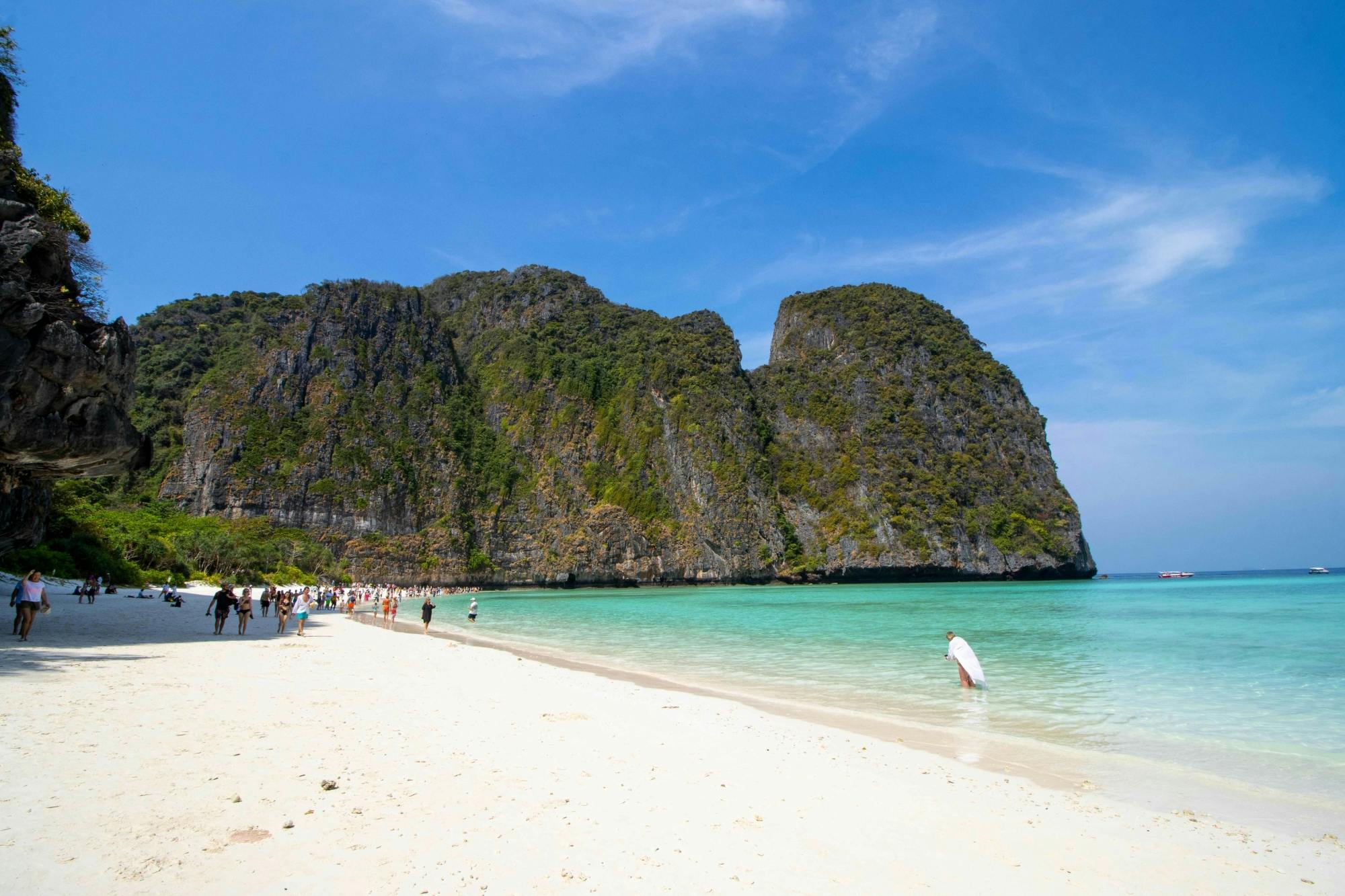 Full Day Phi Phi Island Speedboat Tour from Koh Lanta