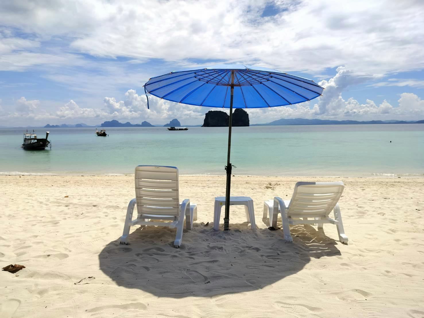 Full-day Thai island-hopping boat tour