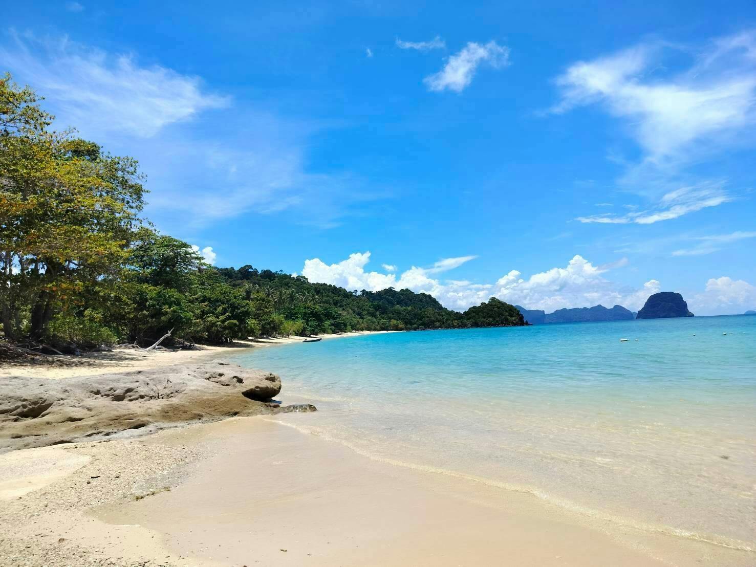 Full-day Thai island-hopping boat tour