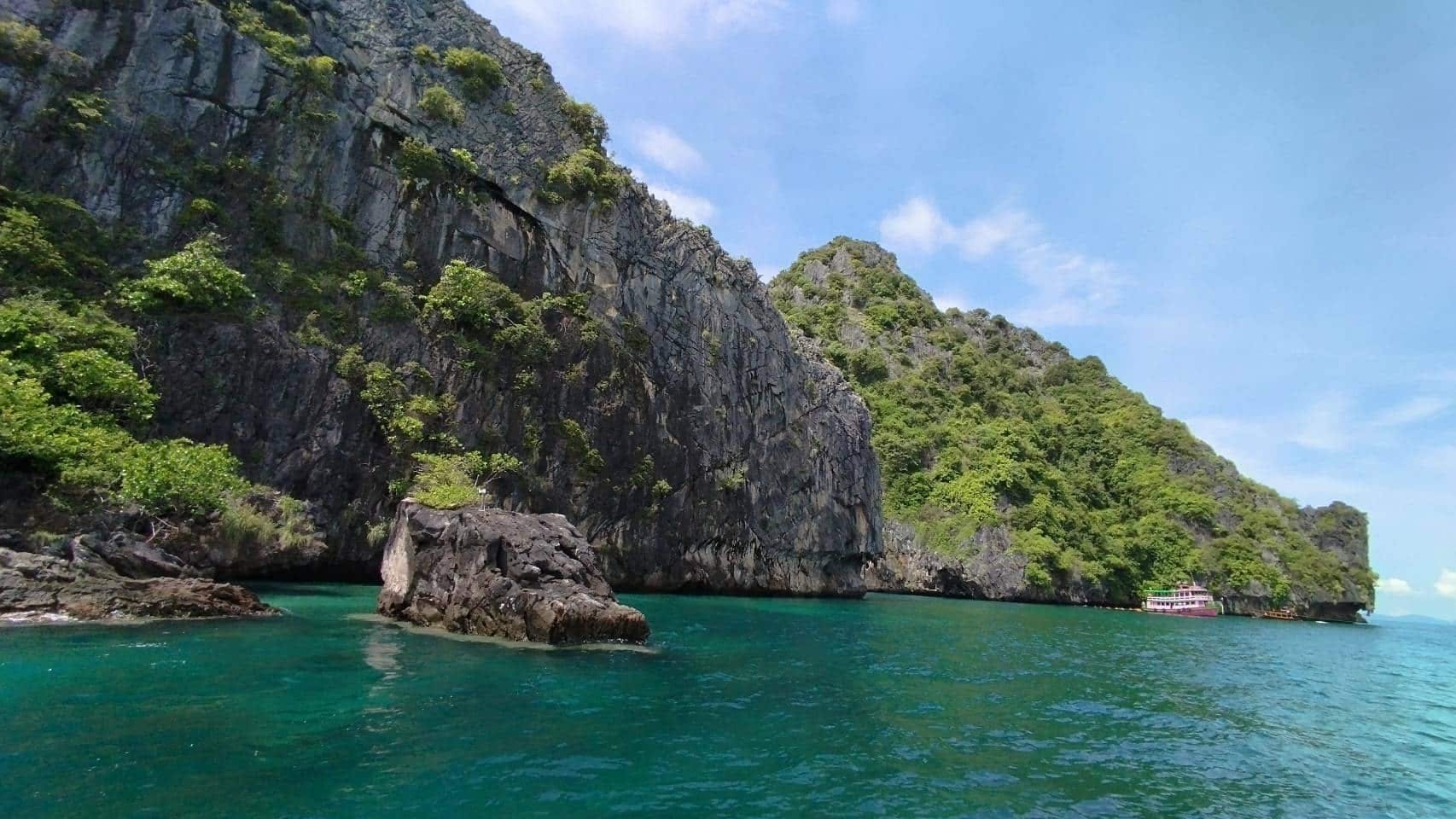 Full-day Thai island-hopping boat tour