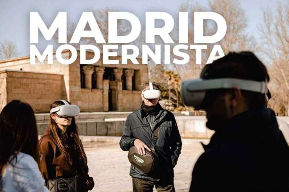 Modernist Madrid guided walking tour with virtual reality