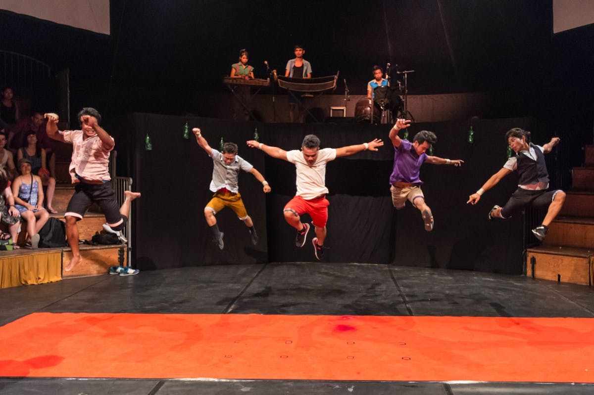Volledige avond in Phare met diner en circusvoorstelling