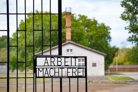 Escursione al campo di concentramento di Sachsenhausen in treno da Berlino