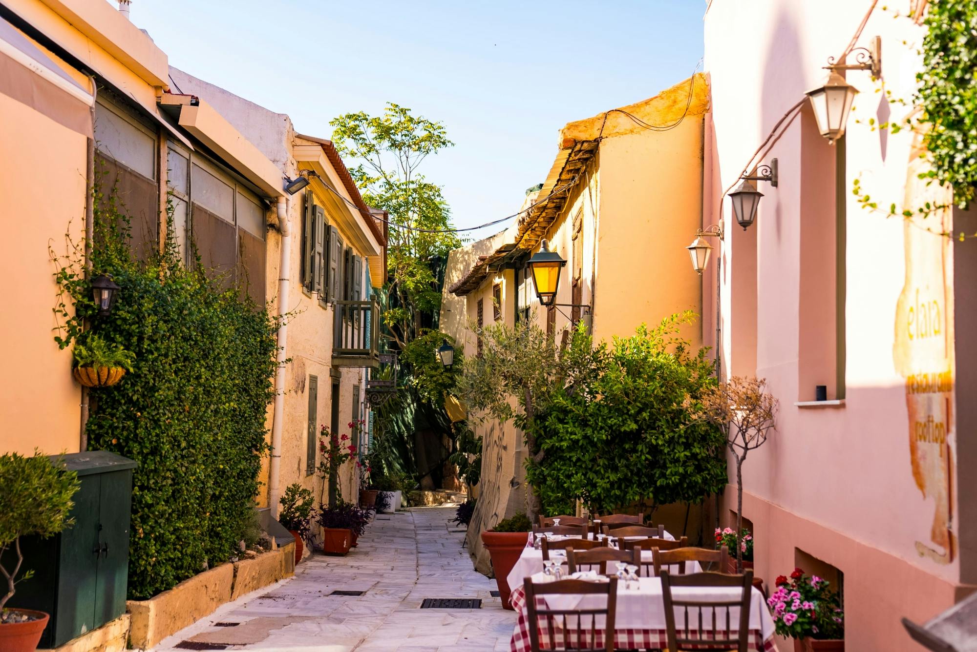 Half-day private tour of Athens with Acropolis and Plaka visits