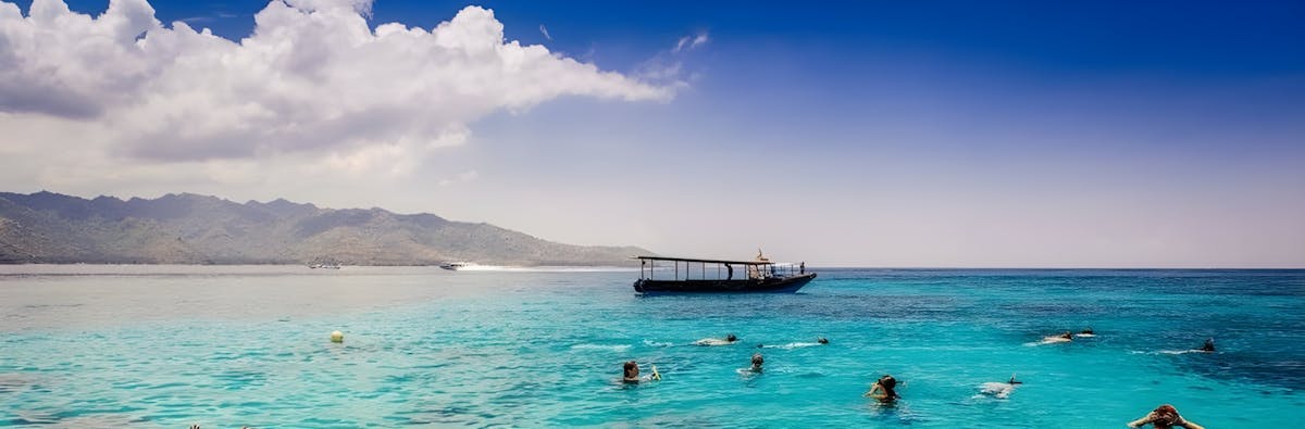 Escursione privata alle Isole Gili con barca a fondo di vetro da Lombok