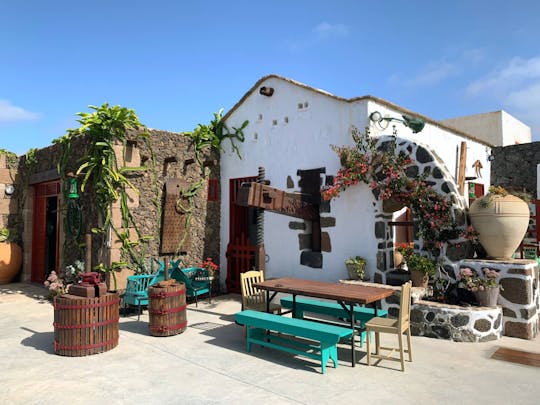 Dégustation de vins de Lanzarote et visite du musée à la Bodega Finca Mota