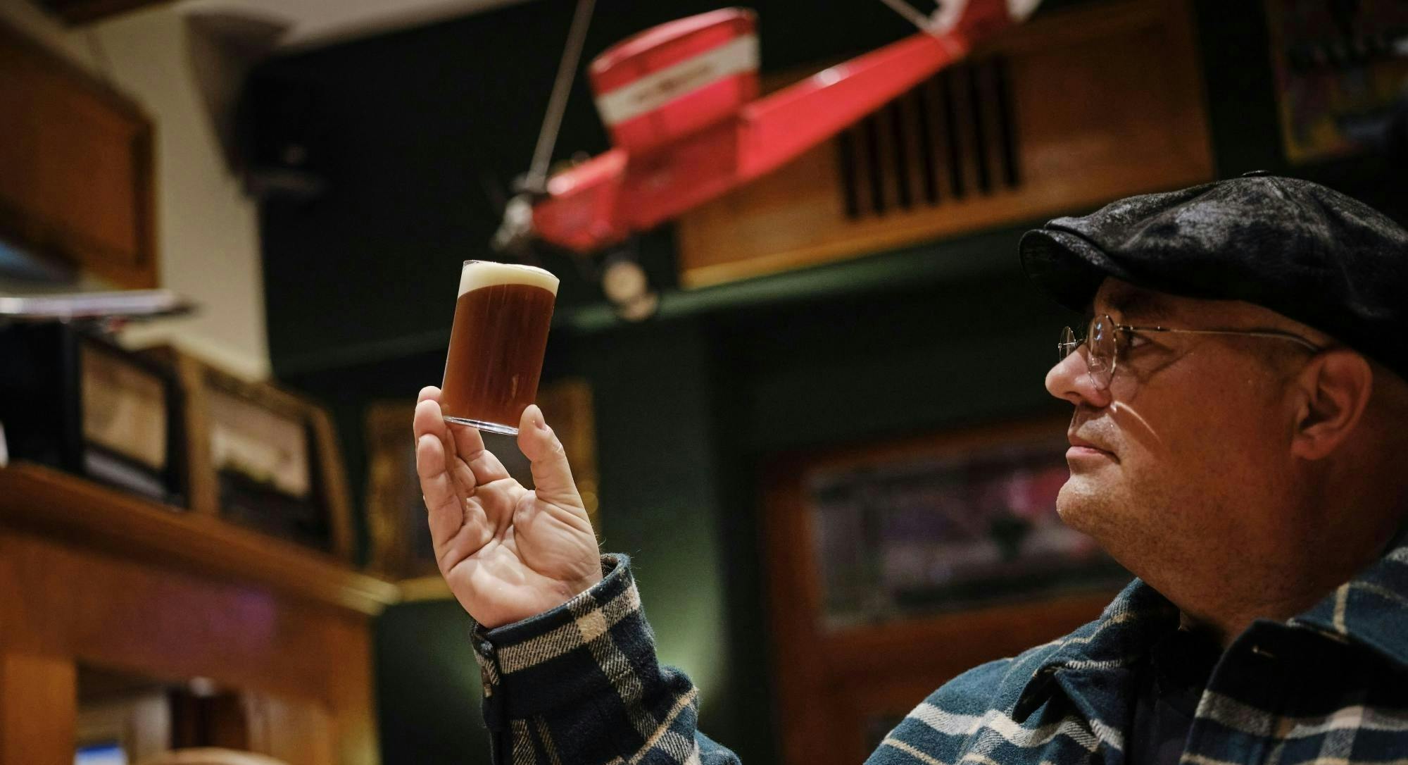 Düsseldorf's Altbier and craft beers guided tour with tasting