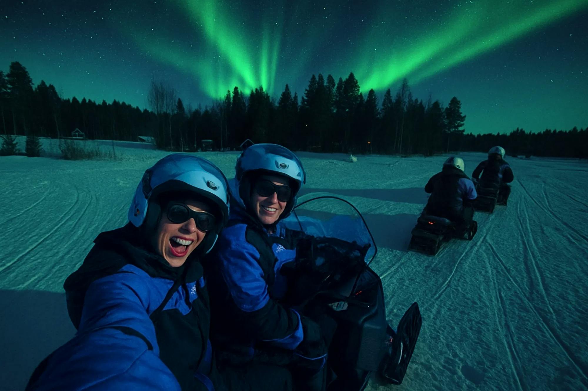 Evening snowmobile safari and Northern Lights tour in Rovaniemi