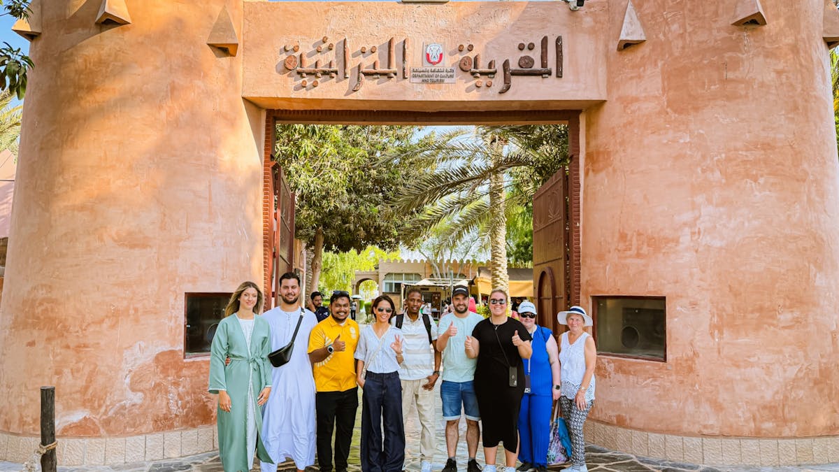 Tour guidato a piedi attraverso il Villaggio del Patrimonio di Abu Dhabi
