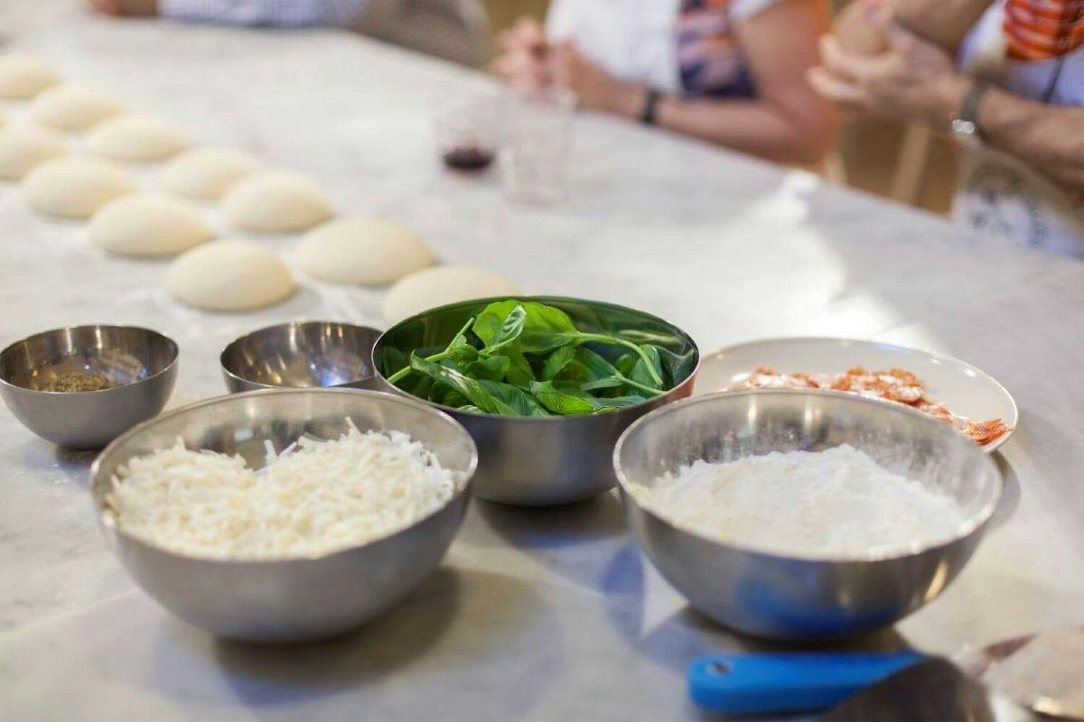 Lezione di cucina pizza e gelato a Firenze
