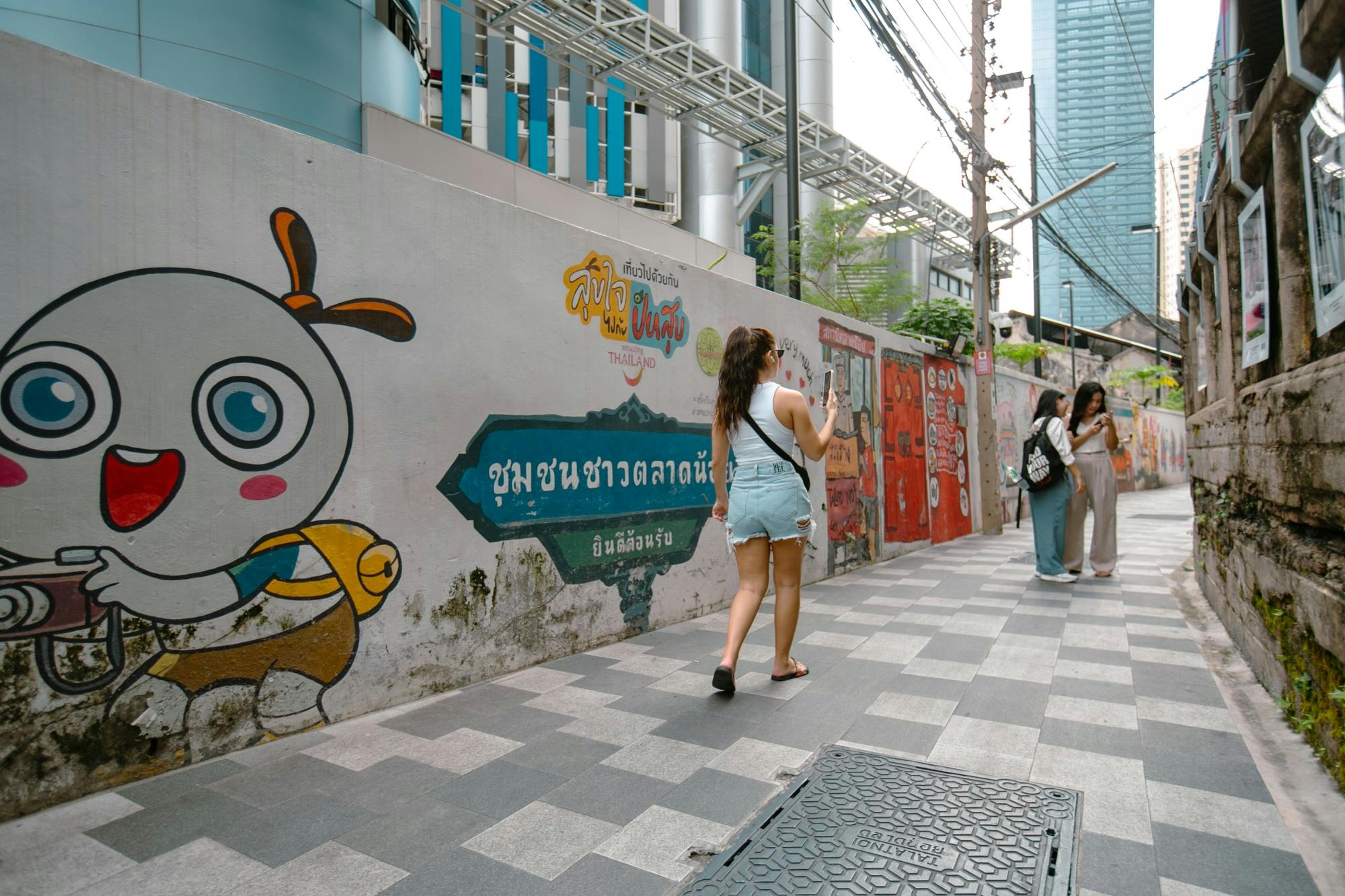 Talad Noi Community Tour and Flower Market