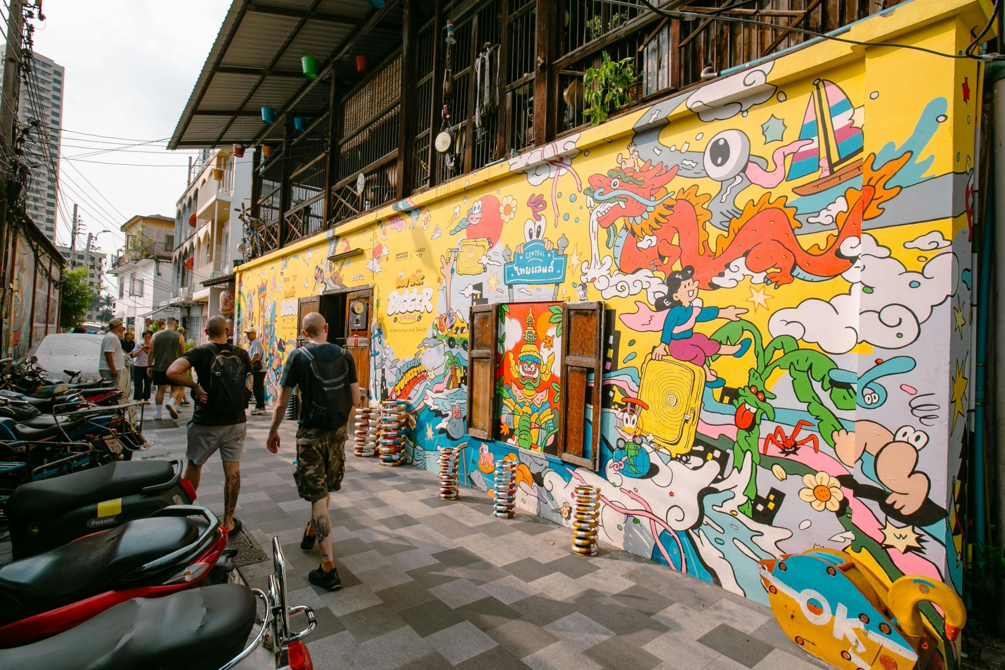 Talad Noi Community Tour and Flower Market