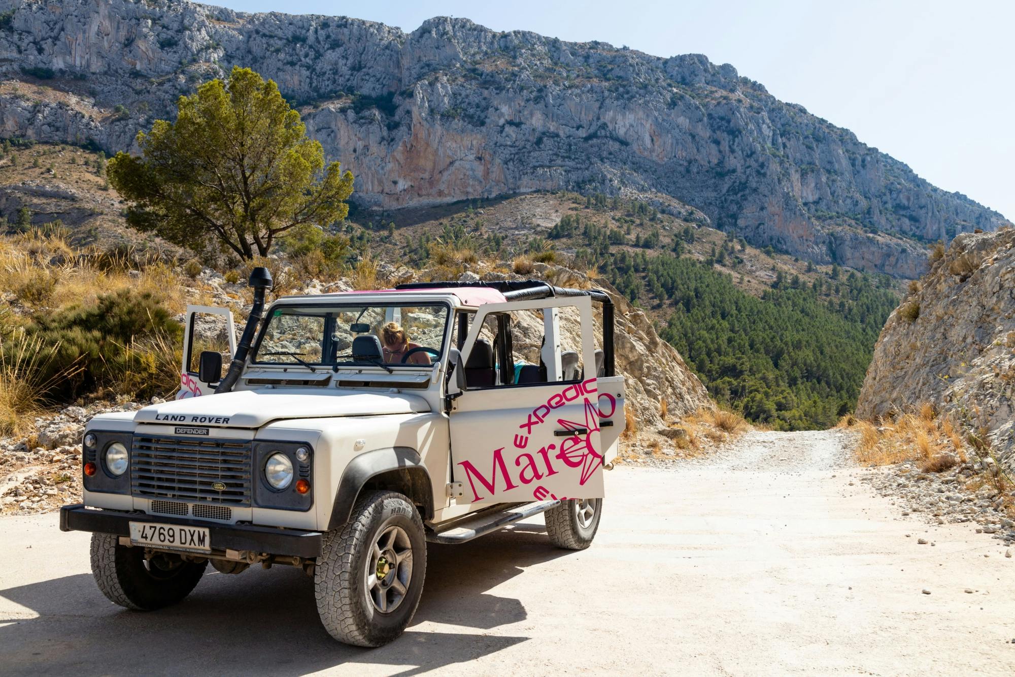 Half-day 4x4 tour of Guadalest and Altea