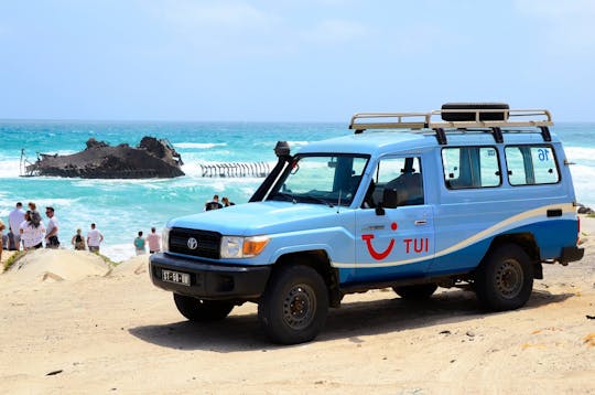 Boa Vista full-day 4x4 island tour with beachfront lunch