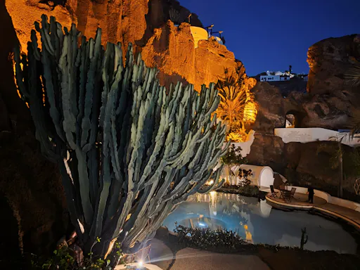 Evening wine-tasting and Lagomar Museum tour in Lanzarote