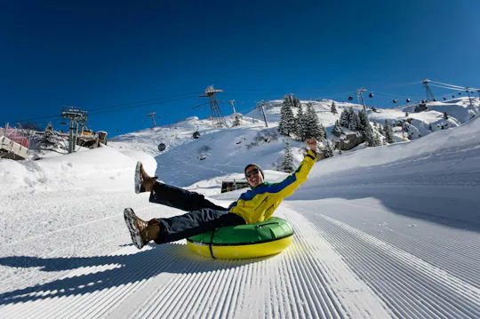 Diversão na neve do Titlis para esquiadores principiantes de Lucerna