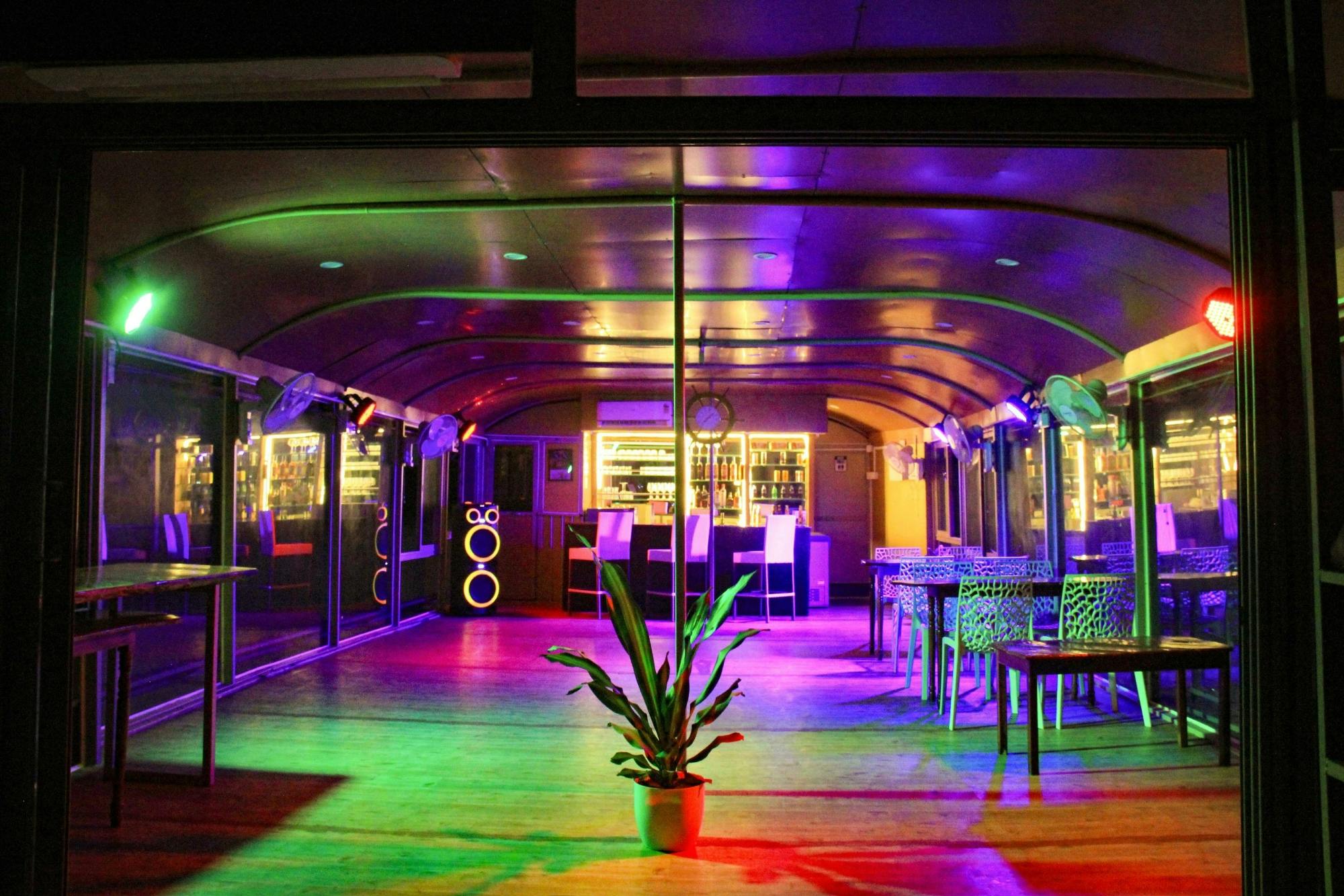 Goa overnight houseboat cruise on the backwaters of Chapora River