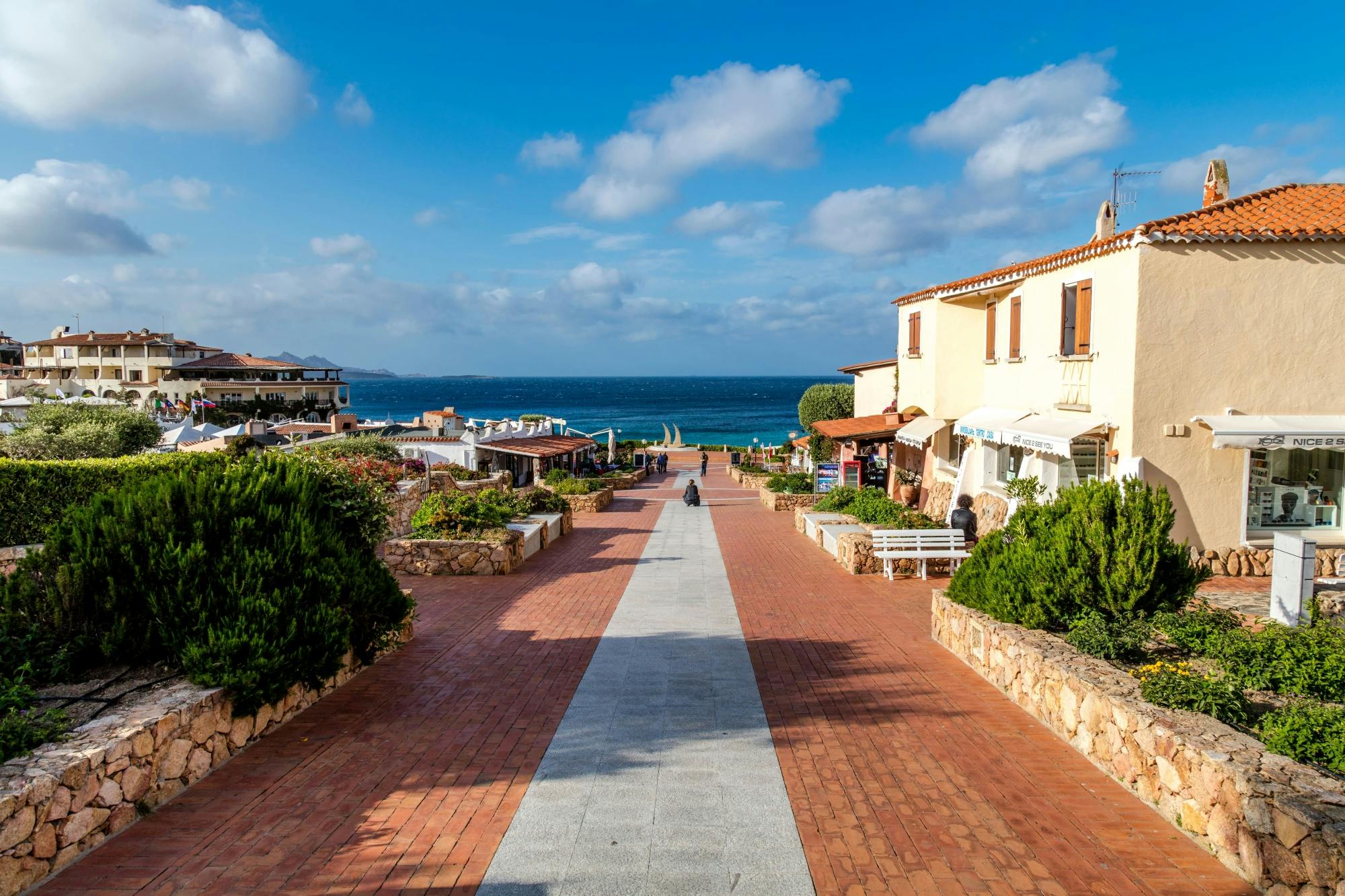 Guided tour of Costa Smeralda with Porto Cervo and beach time