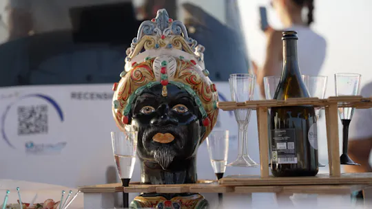 Syracuse private boat tour to Ortigia with an aperitif
