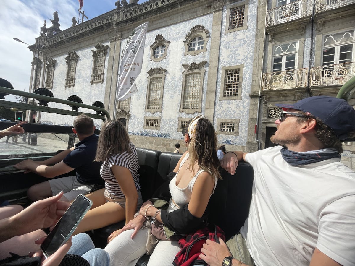 Giro turistico di Porto in cabriolet d'epoca
