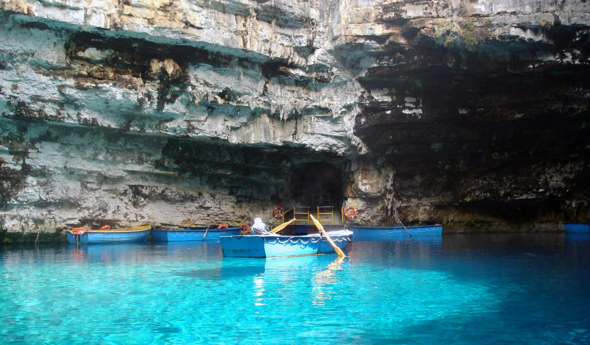 Premier Kefalonia tour with Lake Melissani, boat trip and taverna lunch