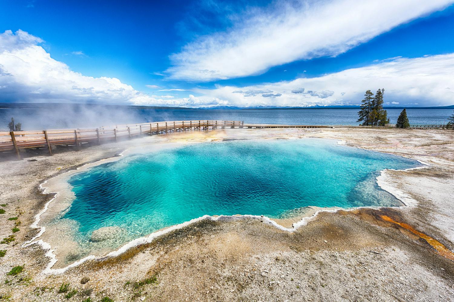 Self-guided audio tour of West Thumb Basin of Yellowstone