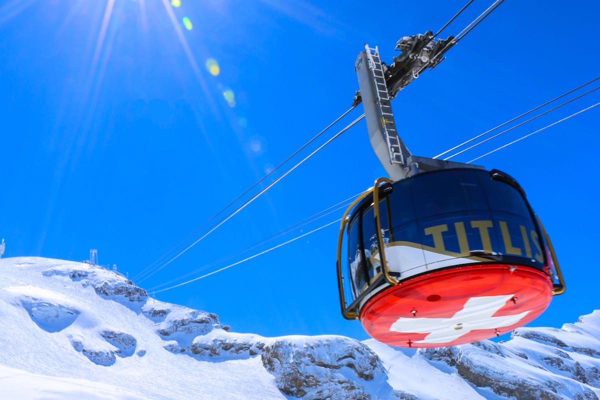 Leuke dag in de sneeuw op Titlis privétour vanuit Zürich
