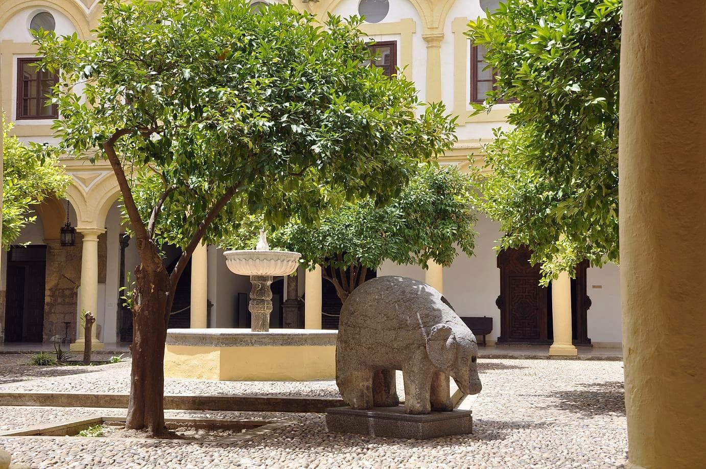 Full-day tour of Cordoba during the Patio Festival