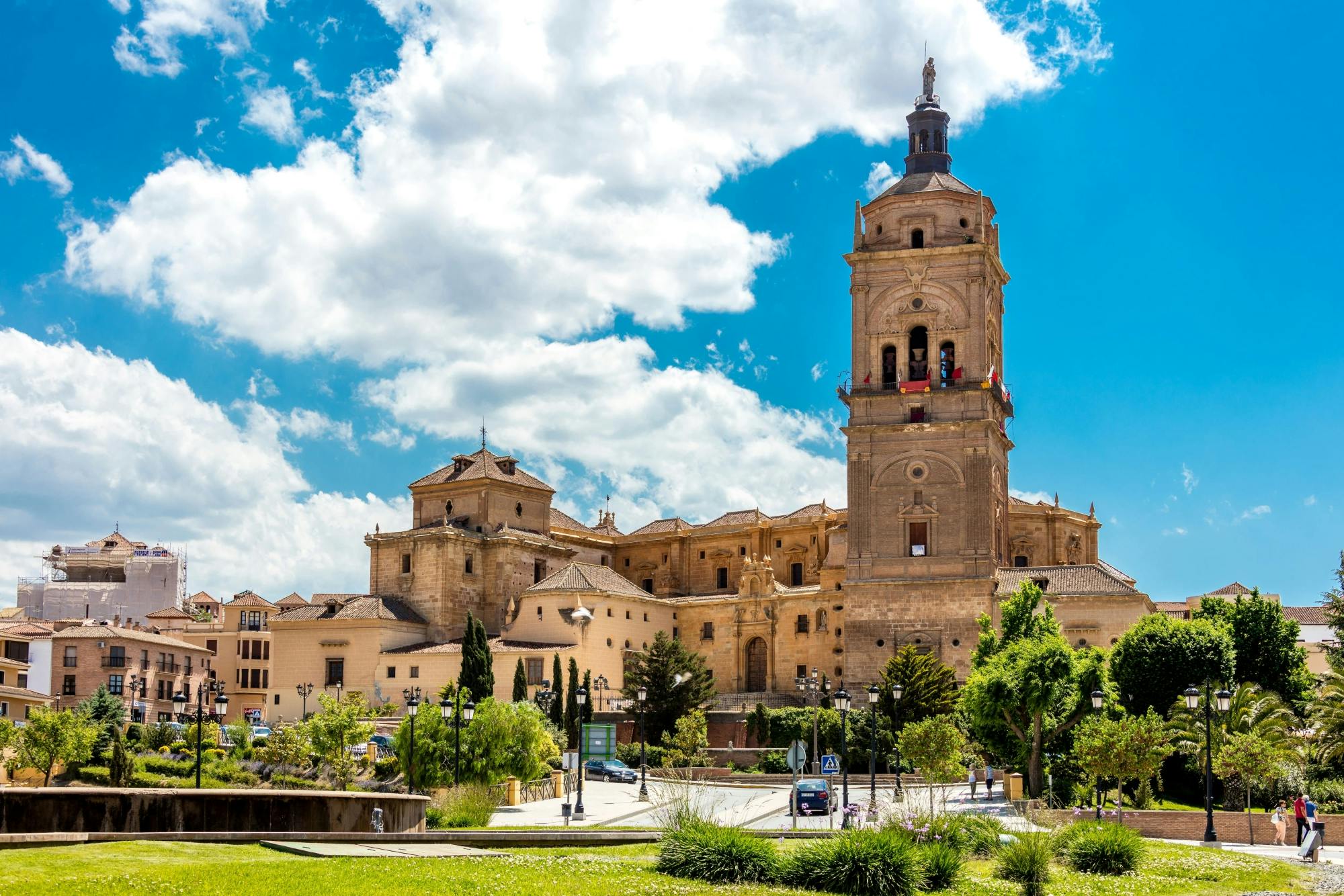 Sierra Nevada tour with picnic and pottery-making demo