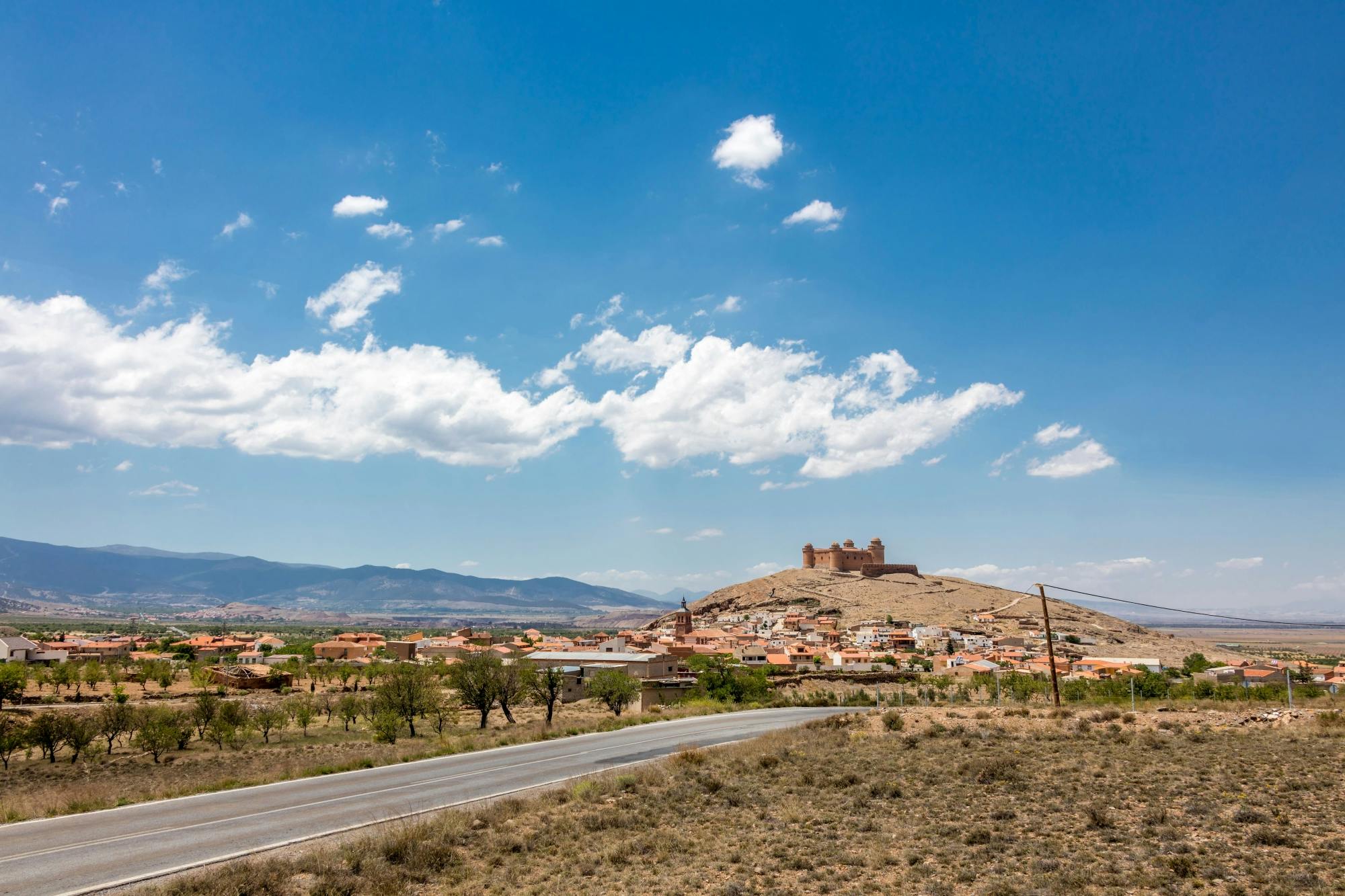 Sierra Nevada tour with picnic and pottery-making demo