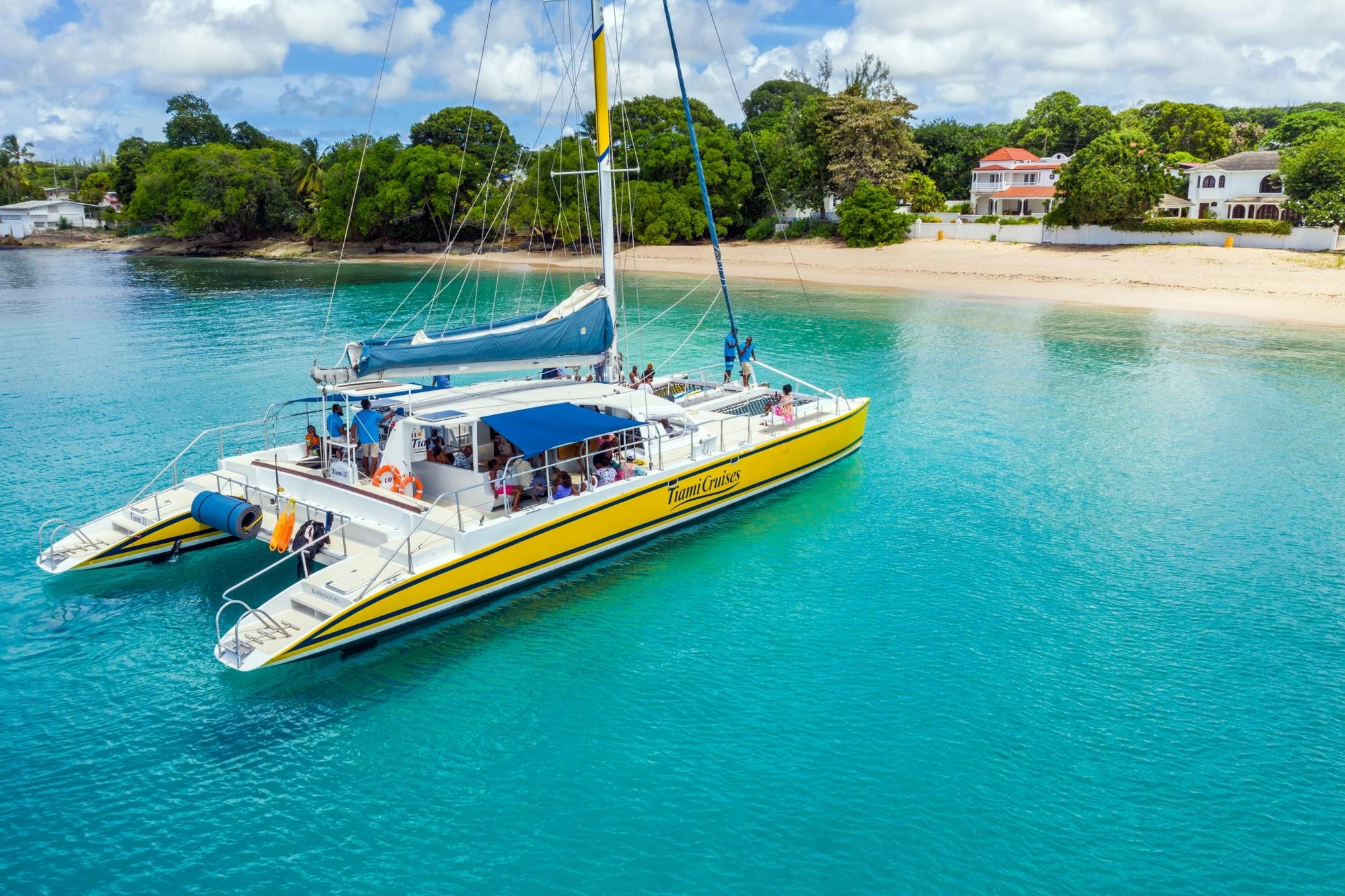 Catamaran and snorkelling cruise in Barbados with lunch