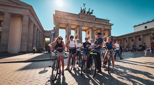 Excursão privada de bicicleta pelo melhor de Berlim