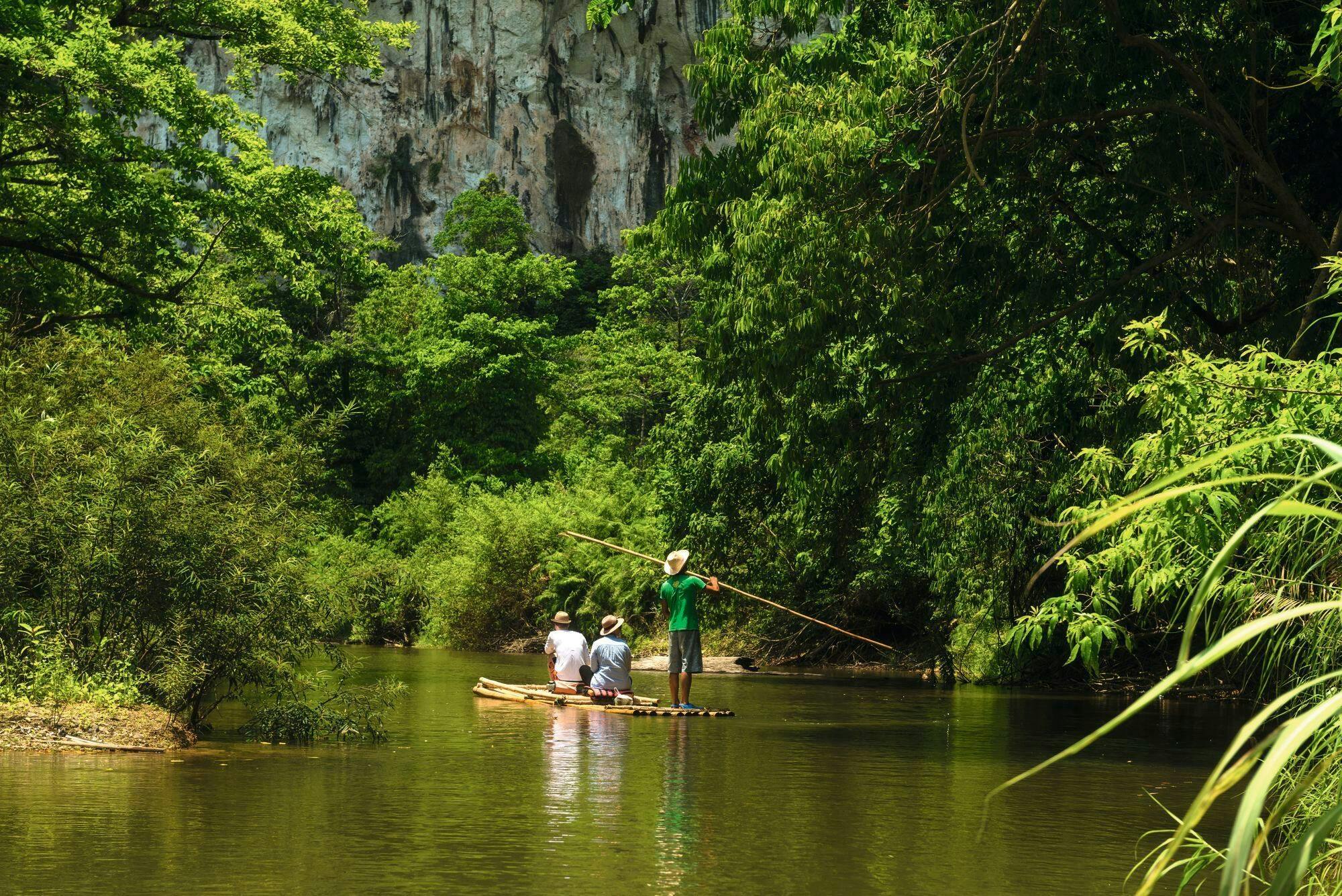Full-day Cheow Lan Lake adventure from Krabi