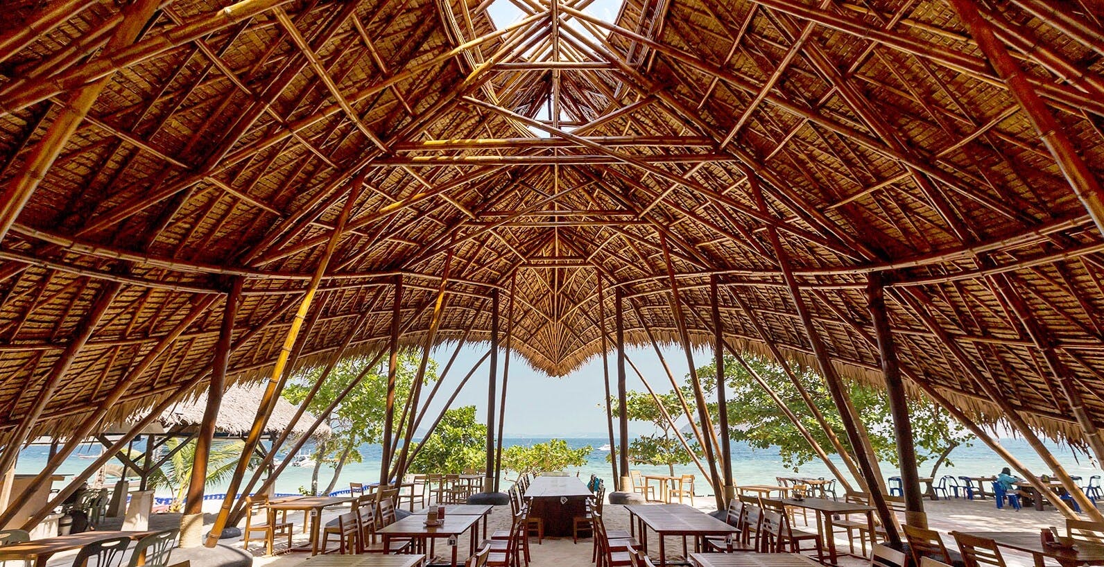 Excursion d'une journée à Banana Beach en hors-bord avec repas le midi