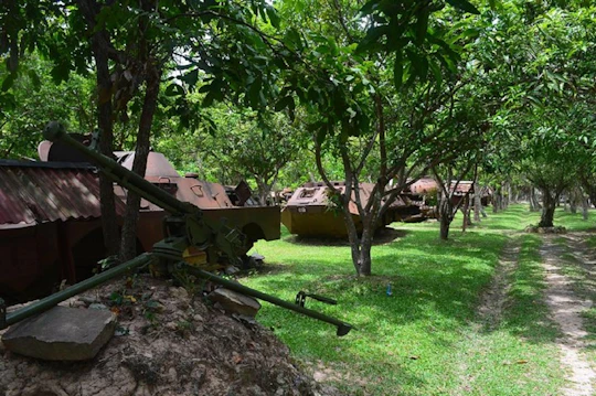 Private HD Cambodia civil war history tour and Les Artisans d'Angkor