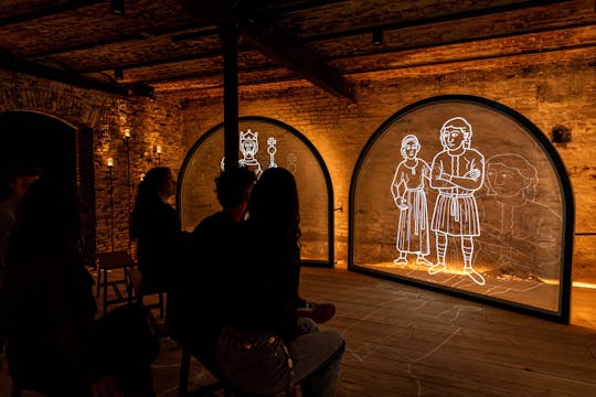 Tour alla scoperta del sottosuolo del Palazzo di Lofen