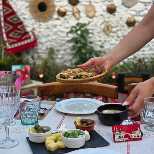 Traditionele culinaire tour in Shkodra met diner in de tuin
