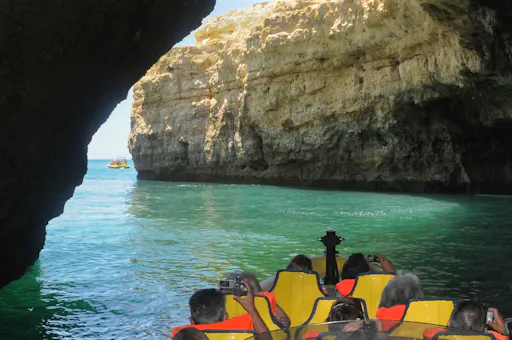 Insonia Cave and Dolphins Speedboat with Transport from Albufeira