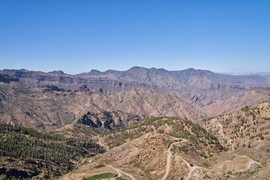 Gran Canaria tour door het binnenland met lokale lunch en bezoek aan een wijnmakerij