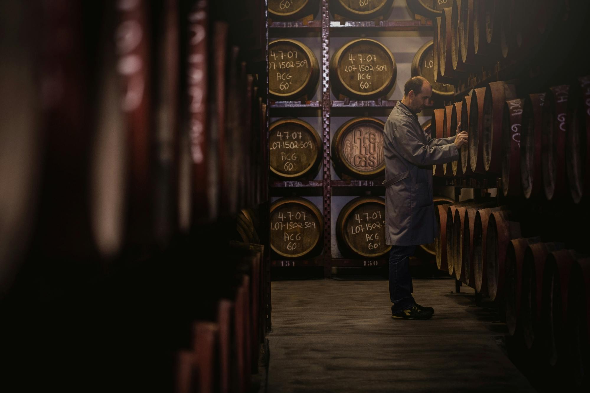 Tour della Finca Los Olivos e della distilleria di rum con pranzo in grotta