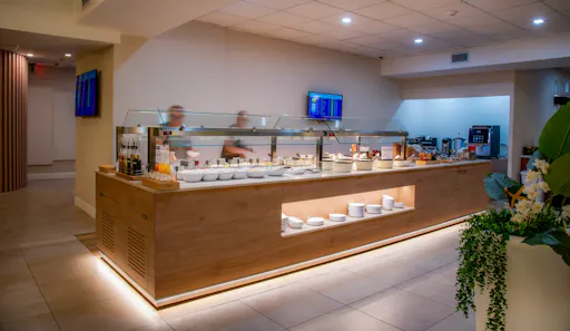 Club Kingston VIP Lounge access