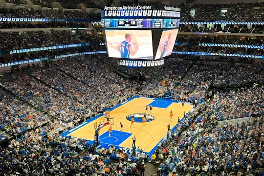 Basketballspiel der Dallas Mavericks im American Airlines Center